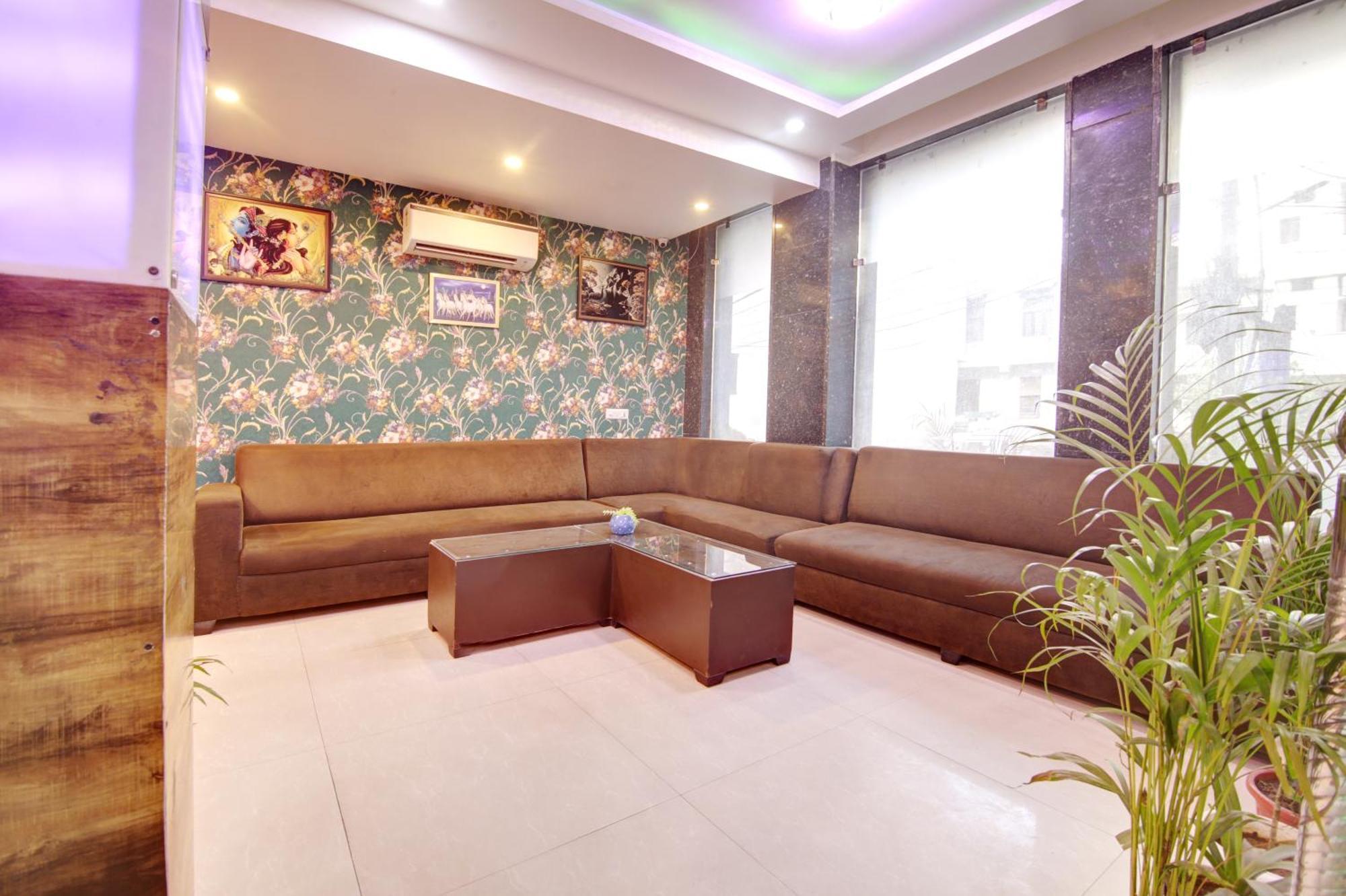 Hotel Smart Plaza By Smart Group New Delhi Exterior photo