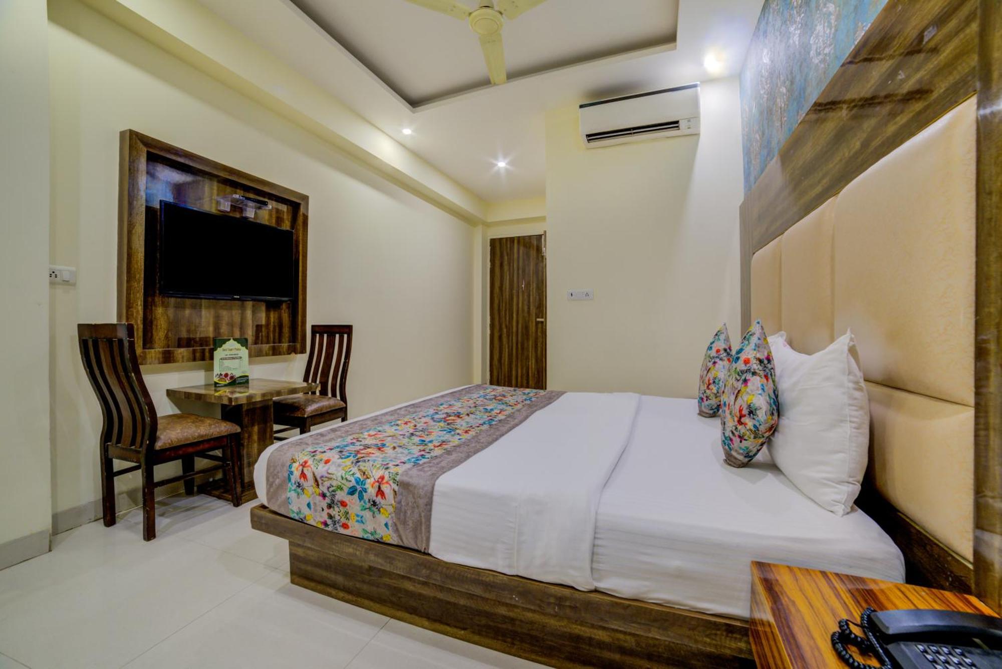 Hotel Smart Plaza By Smart Group New Delhi Exterior photo