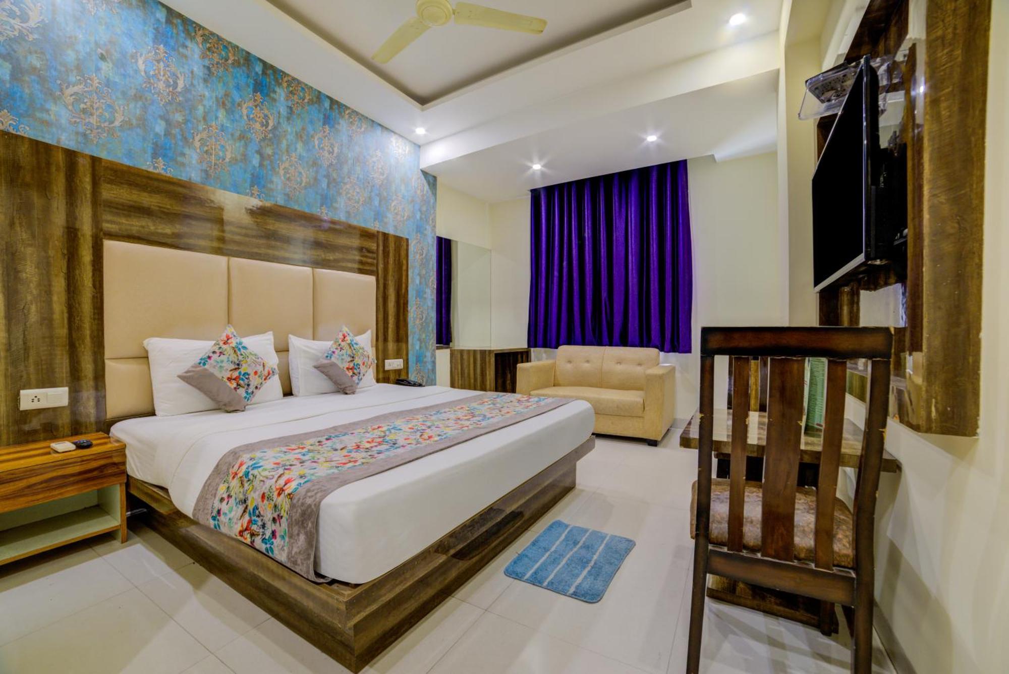 Hotel Smart Plaza By Smart Group New Delhi Exterior photo