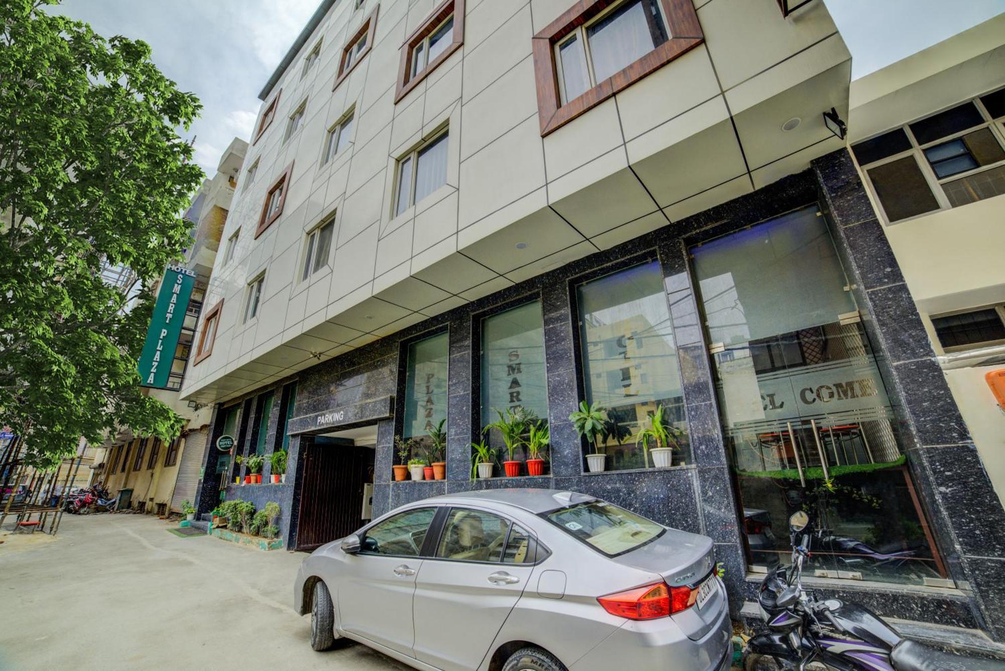Hotel Smart Plaza By Smart Group New Delhi Exterior photo