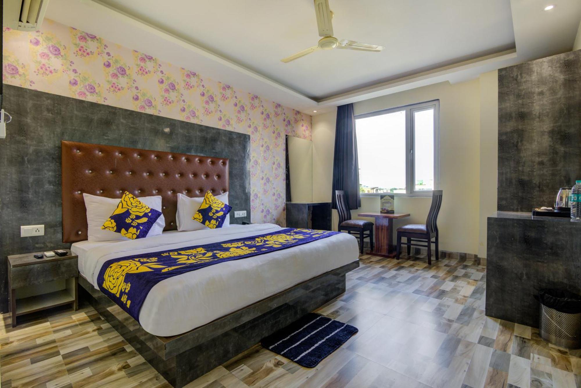 Hotel Smart Plaza By Smart Group New Delhi Exterior photo